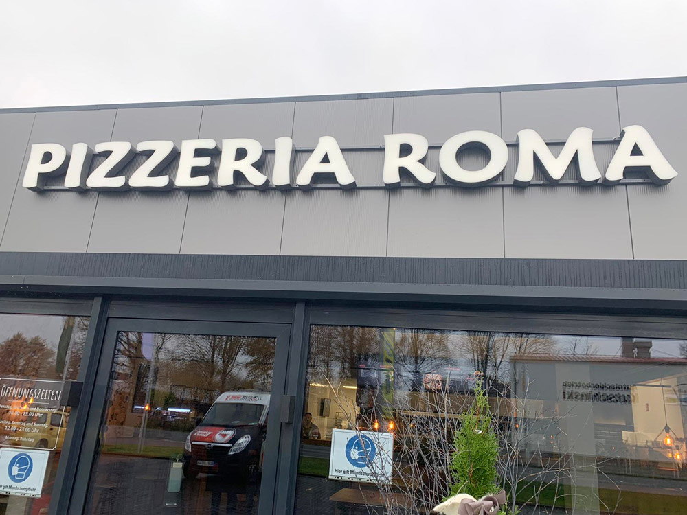 Pizzeria Roma – Leuchtbuchstaben