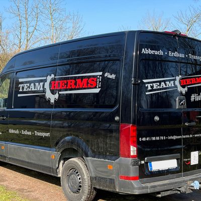Team Herms – Fahrzeugbeschriftung Transporter