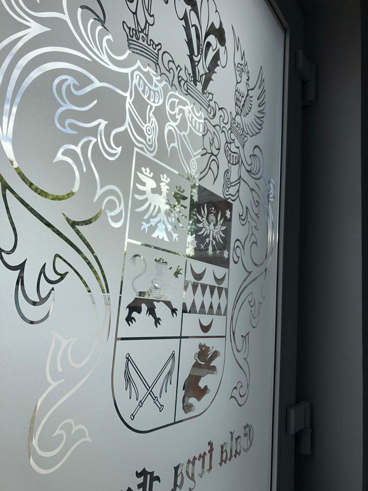 Fenster- und Türenbeklebung – Sichtschutz